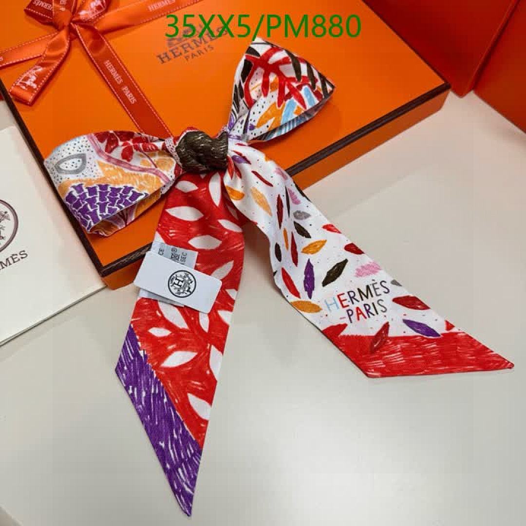 Hermes-Scarf Code: PM880 $: 35USD