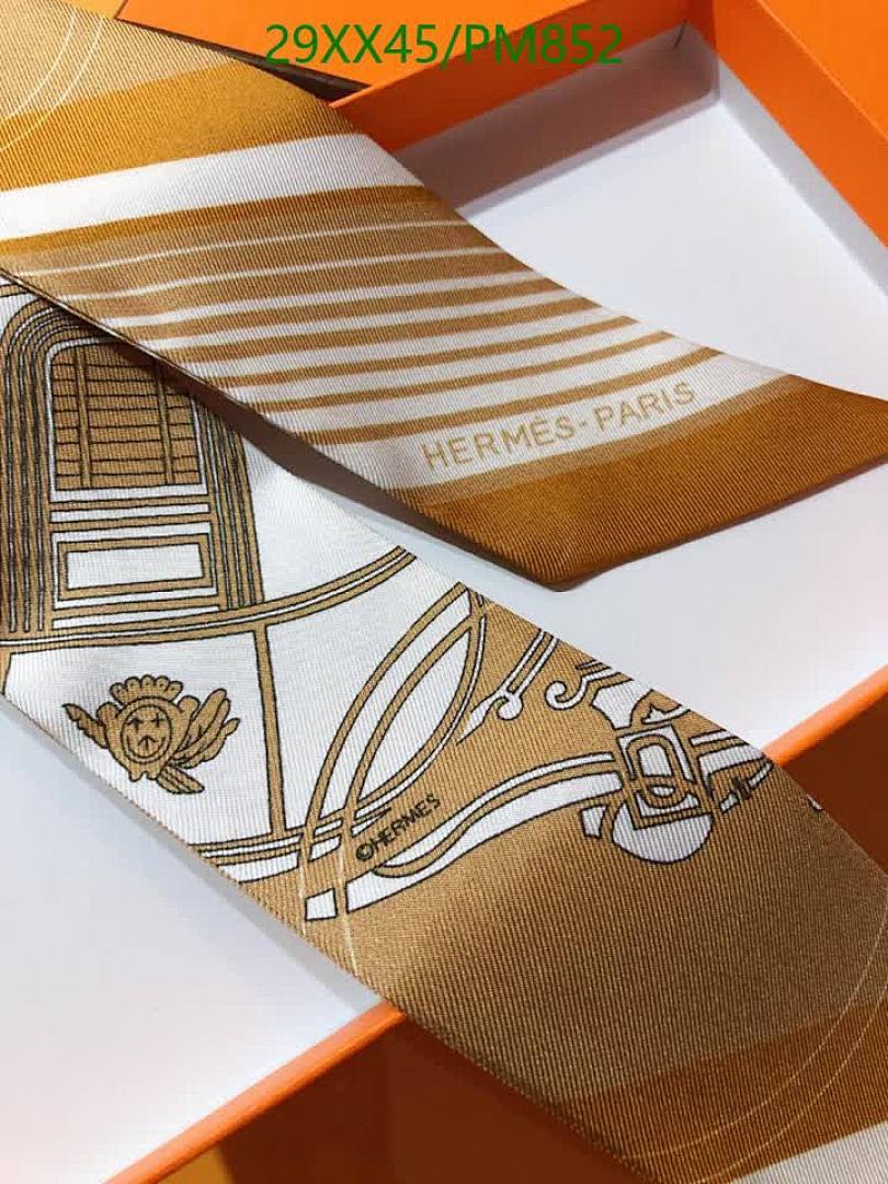 Hermes-Scarf Code: PM852 $: 29USD