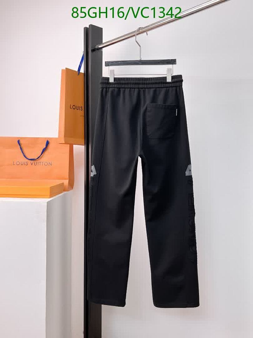 Balenciaga-Clothing Code: VC1342 $: 85USD