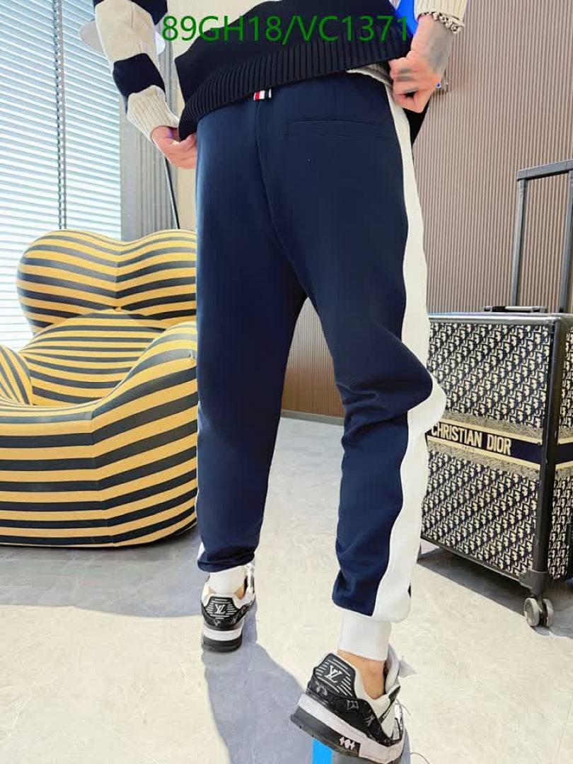 Burberry-Clothing Code: VC1371 $: 89USD