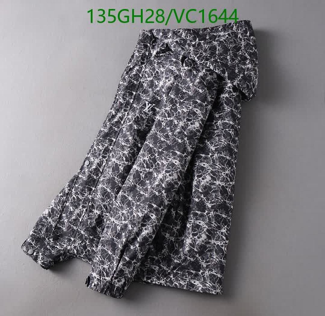 LV-Clothing Code: VC1644 $: 135USD