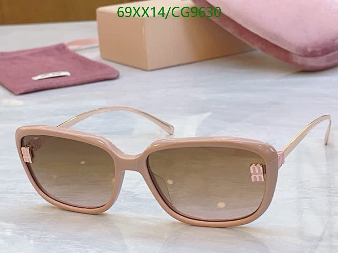 Miu Miu-Glasses Code: CG9630 $: 69USD