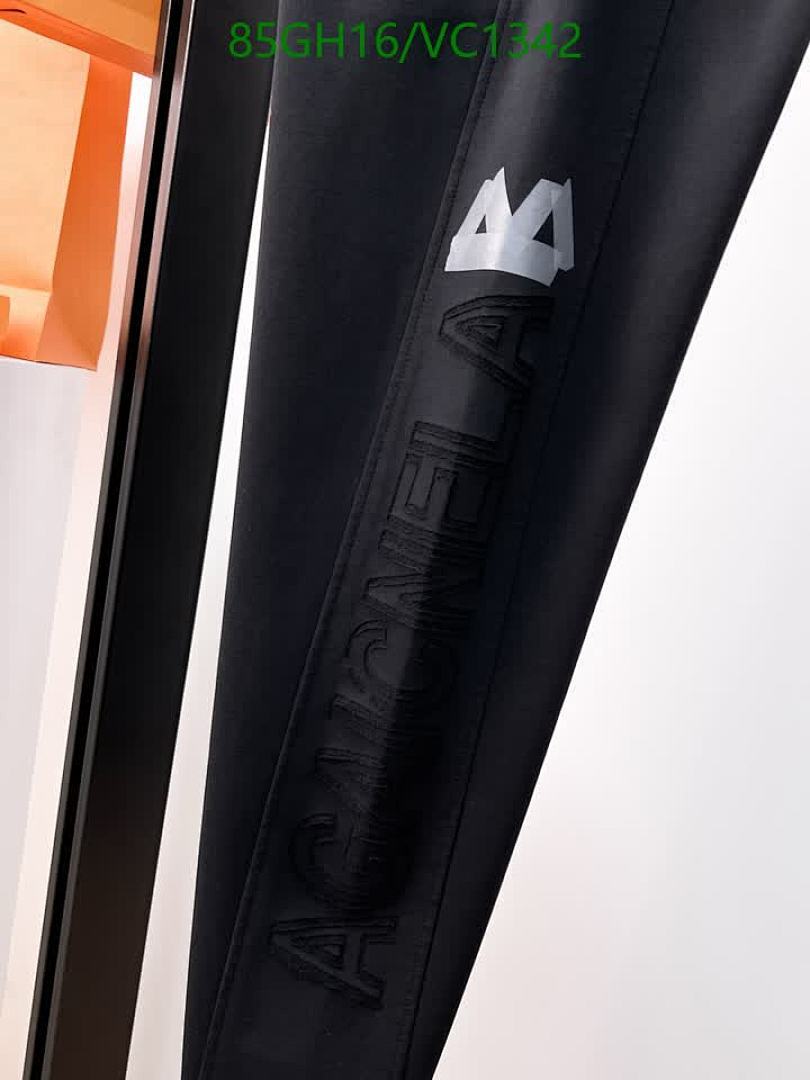 Balenciaga-Clothing Code: VC1342 $: 85USD