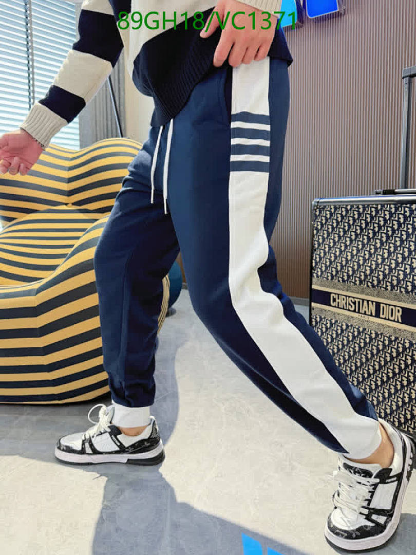 Burberry-Clothing Code: VC1371 $: 89USD