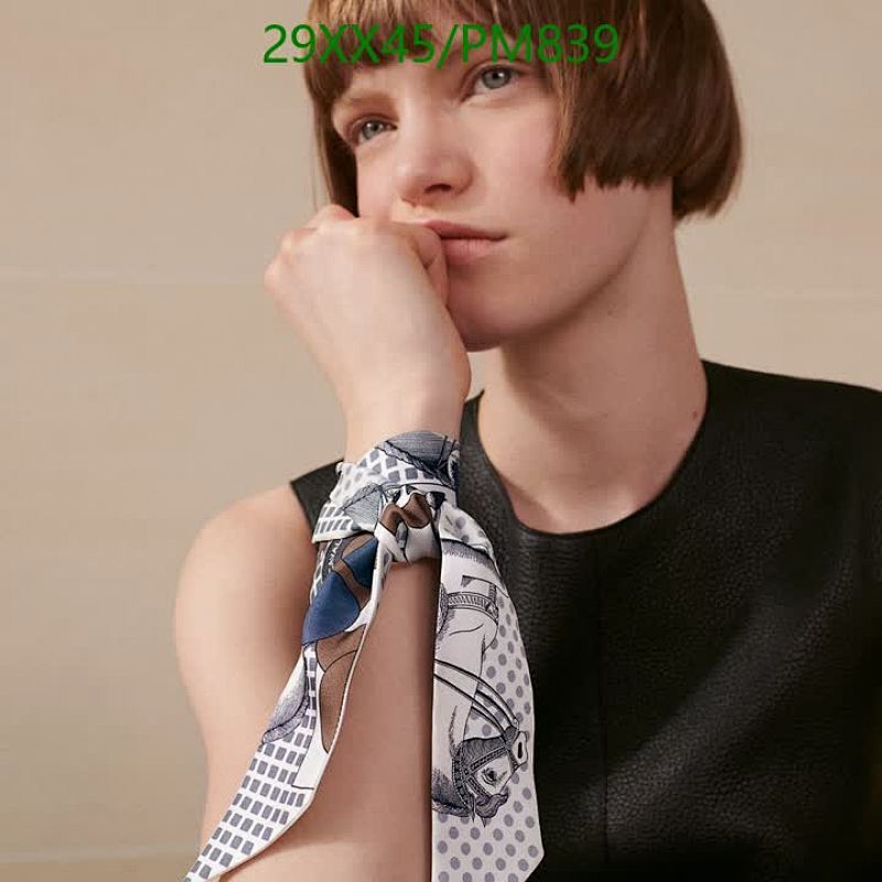Hermes-Scarf Code: PM839 $: 29USD