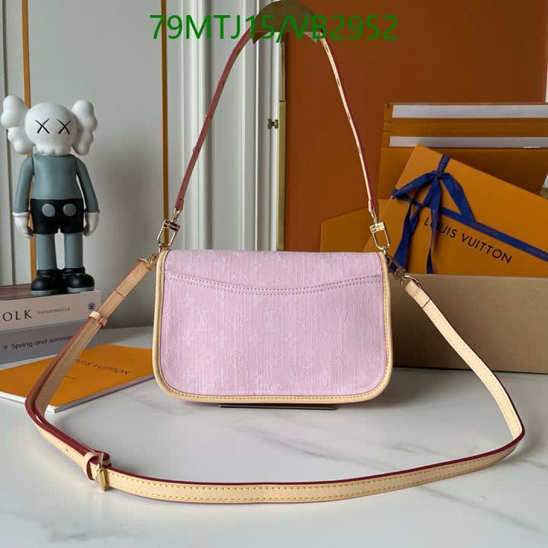 LV-Bag-4A Quality Code: VB2952 $: 79USD