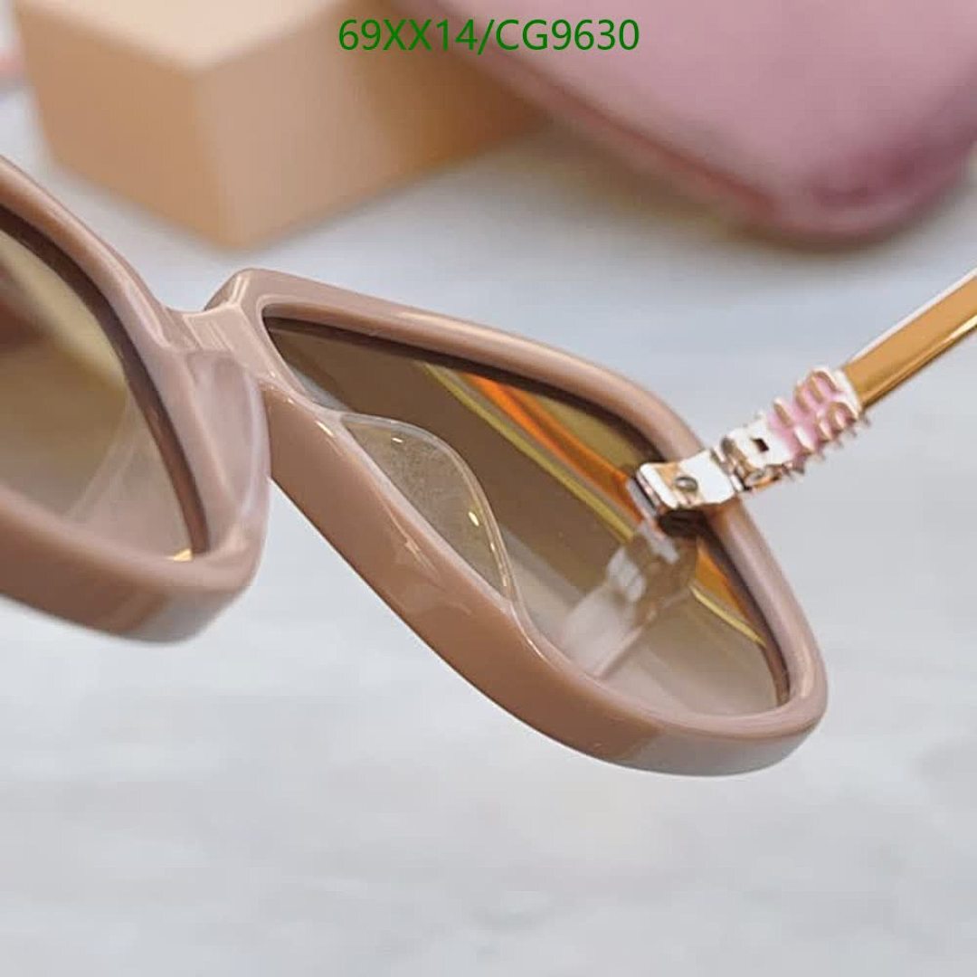 Miu Miu-Glasses Code: CG9630 $: 69USD