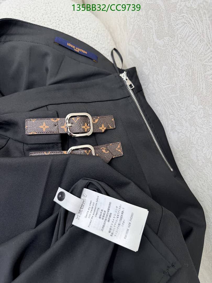 LV-Clothing Code: CC9739 $: 135USD
