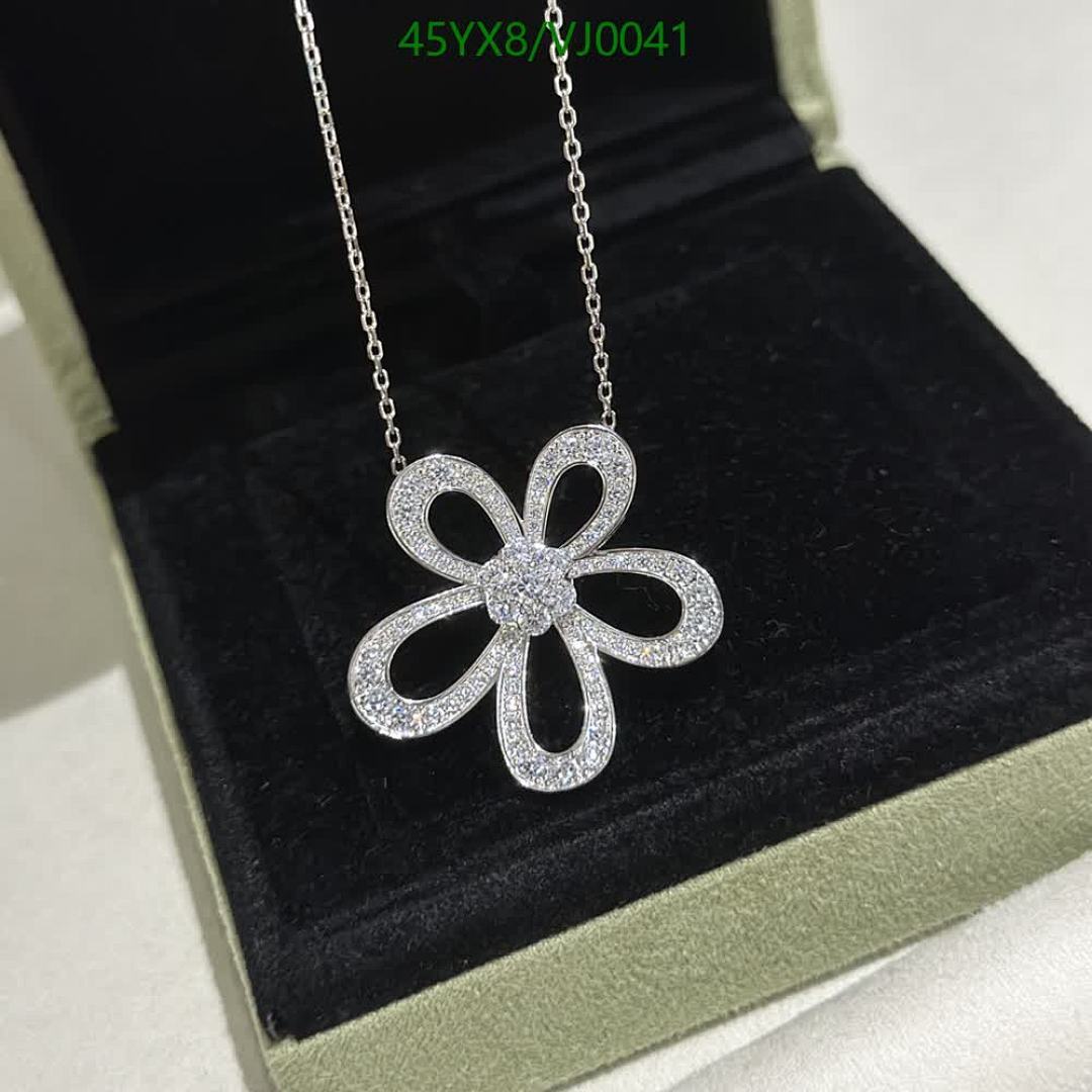 Van Cleef & Arpels-Jewelry Code: VJ0041 $: 45USD