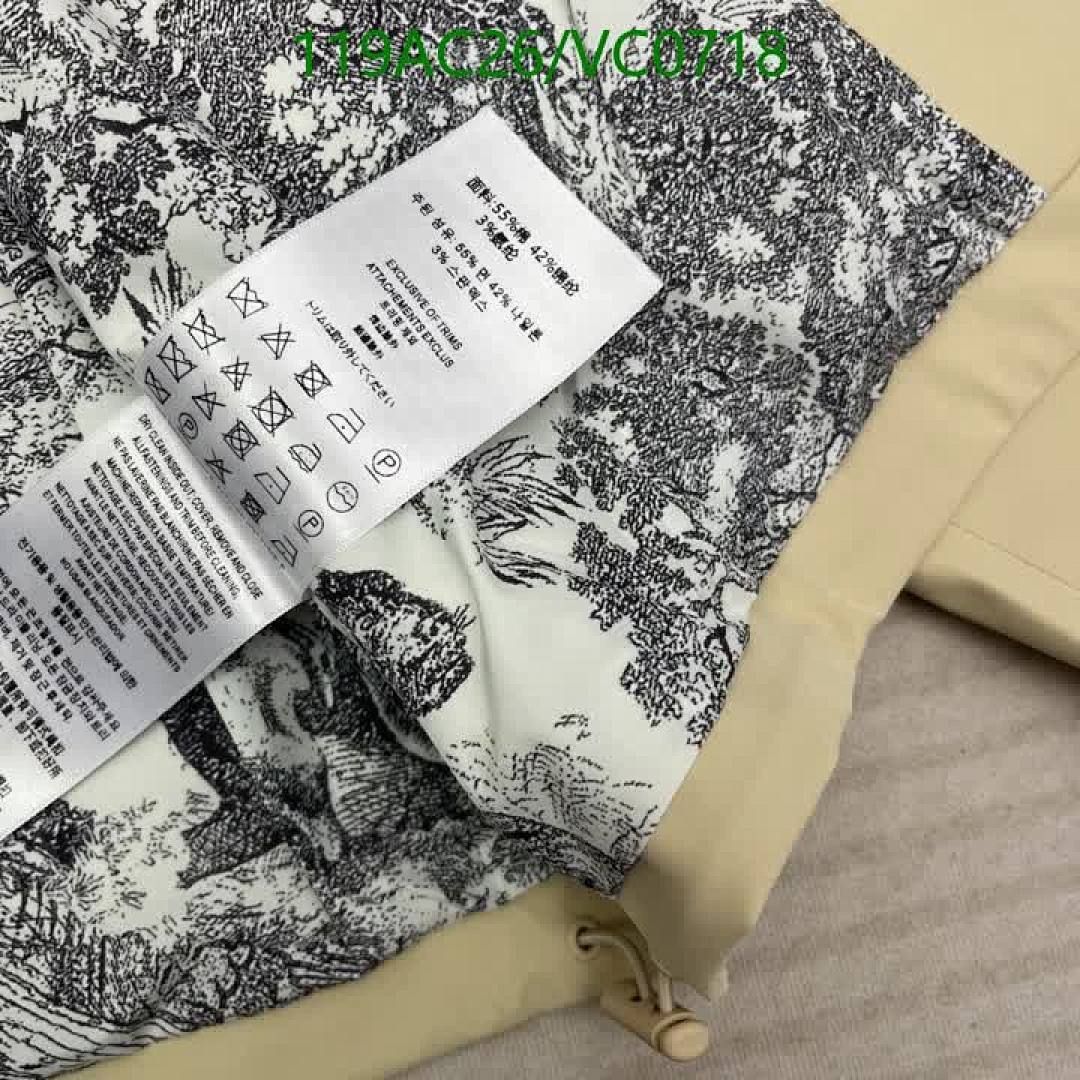 Burberry-Clothing Code: VC0718 $: 119USD