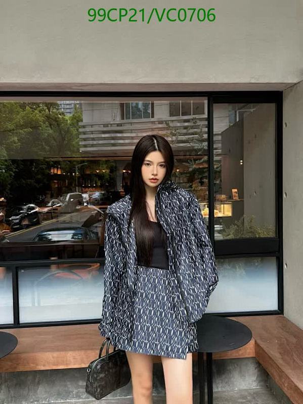 Dior-Clothing Code: VC0706 $: 99USD