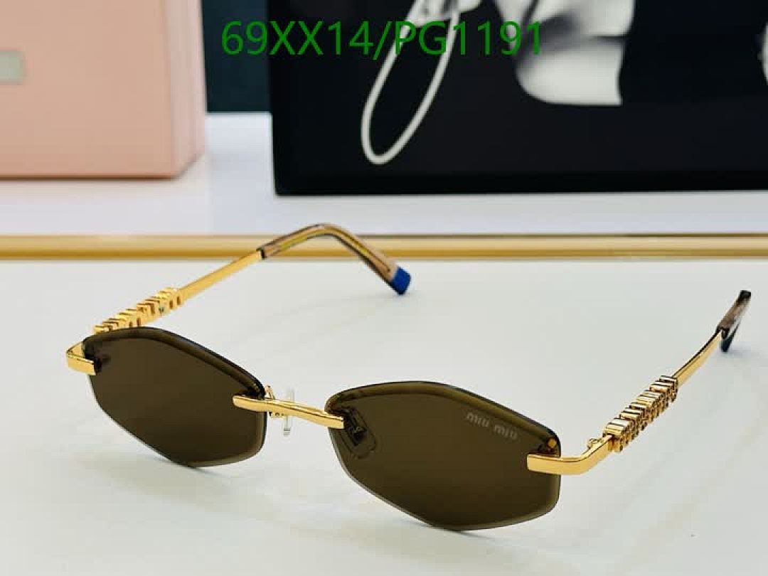 Miu Miu-Glasses Code: PG1191 $: 69USD