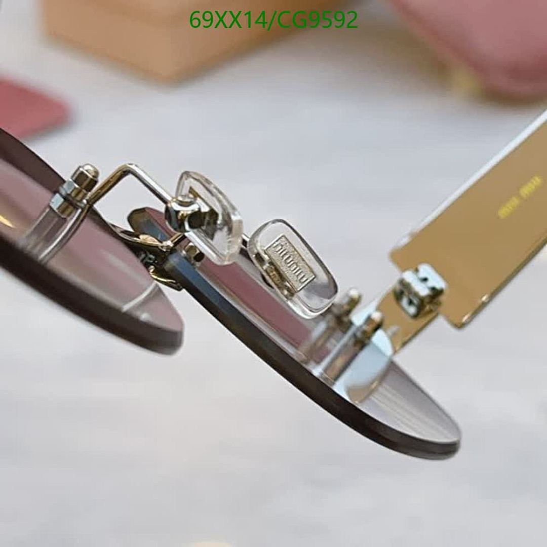 Miu Miu-Glasses Code: CG9592 $: 69USD
