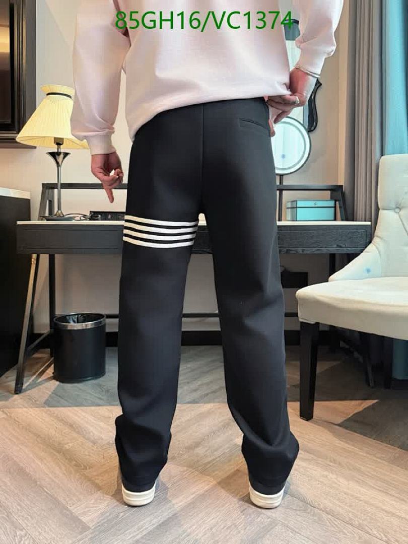 Burberry-Clothing Code: VC1374 $: 85USD