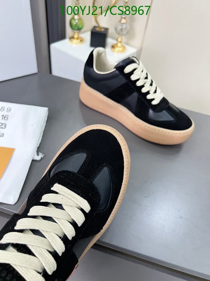 MM6-Women Shoes Code: CS8967 $: 100USD