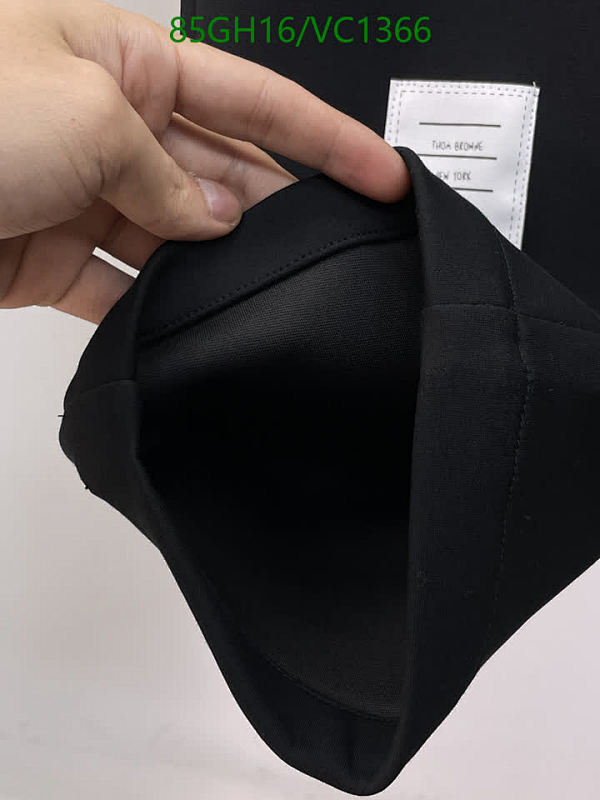 Burberry-Clothing Code: VC1366 $: 85USD