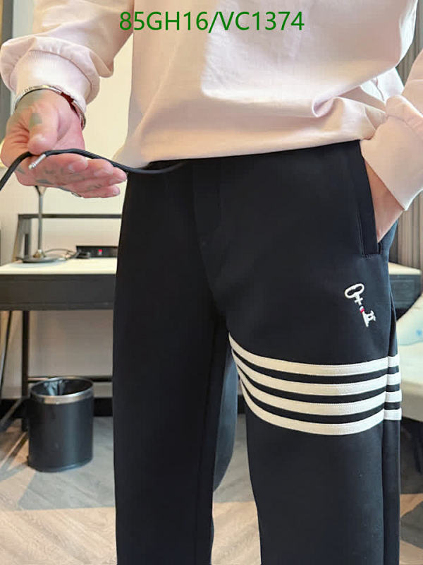 Burberry-Clothing Code: VC1374 $: 85USD