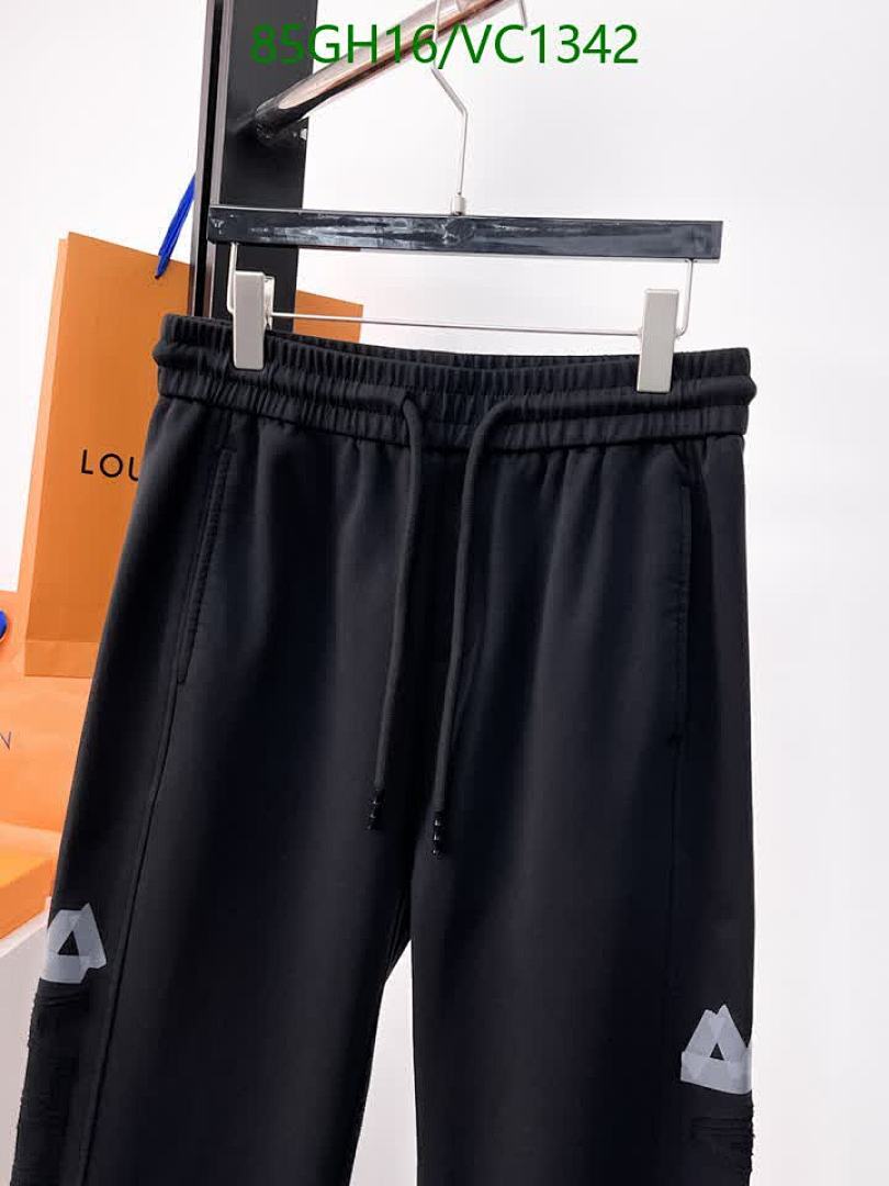 Balenciaga-Clothing Code: VC1342 $: 85USD