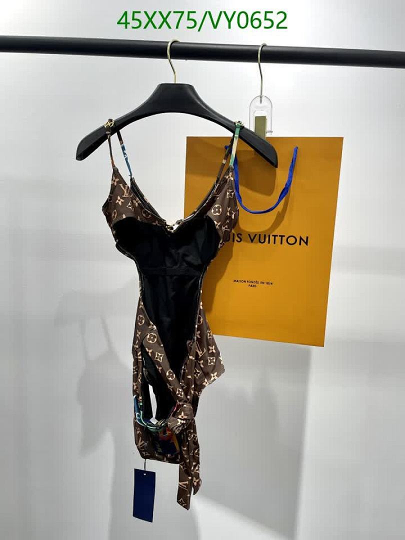 LV-Swimsuit Code: VY0652 $: 45USD