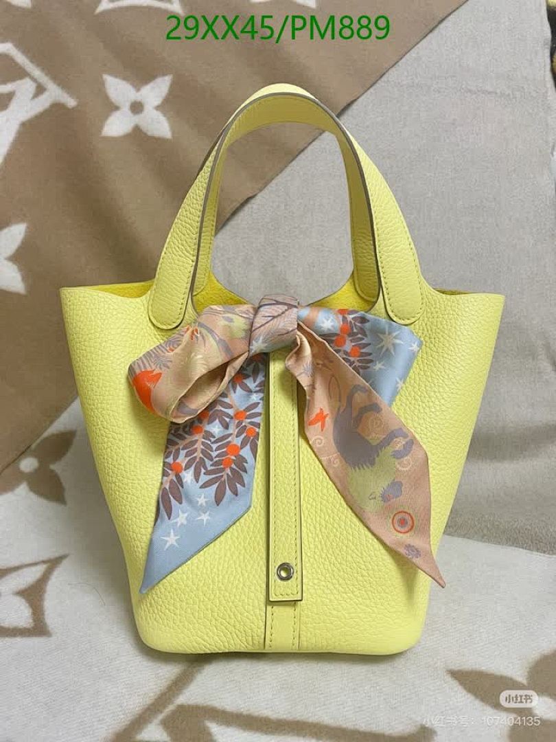 Hermes-Scarf Code: PM889 $: 29USD