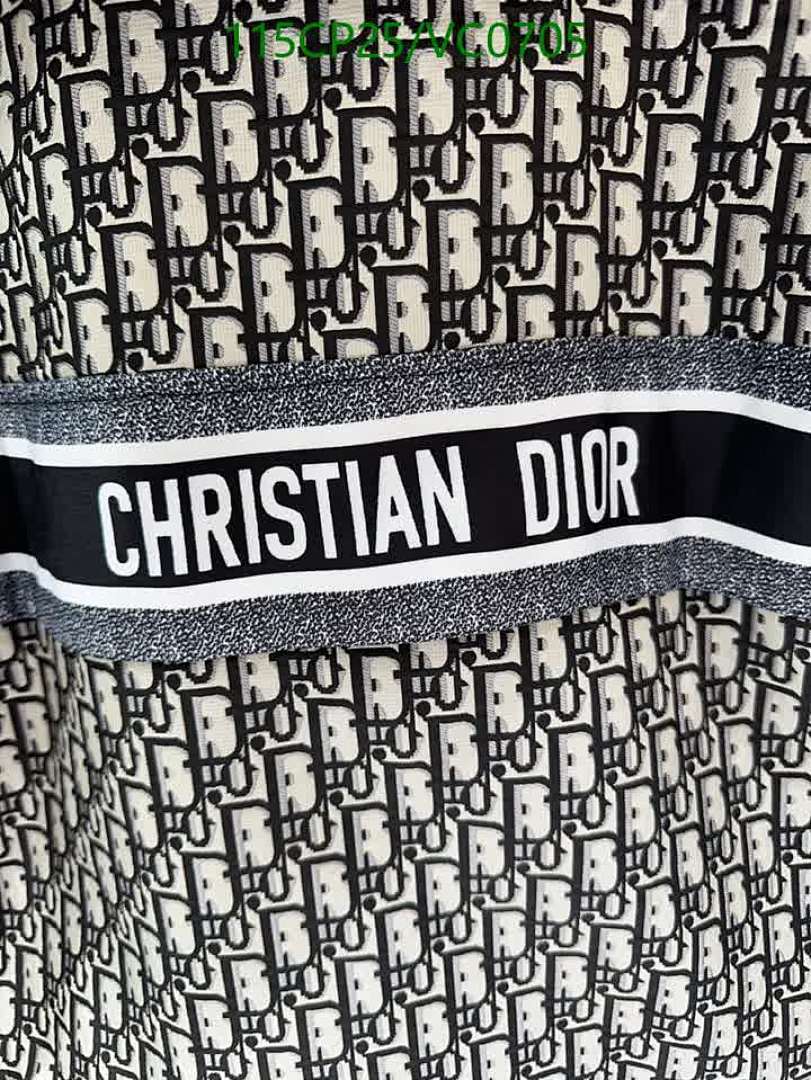 Dior-Clothing Code: VC0705 $: 115USD