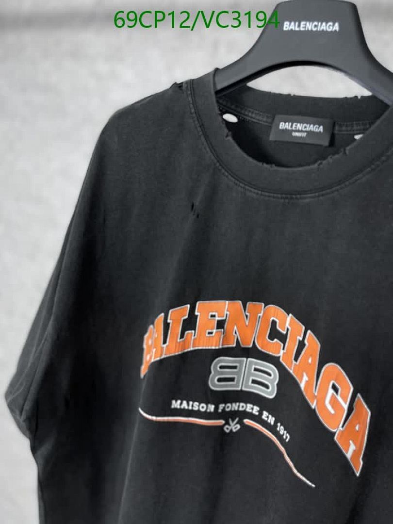 Balenciaga-Clothing Code: VC3194 $: 69USD