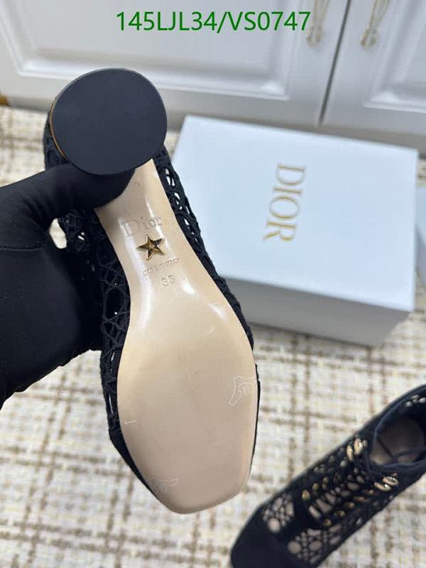 Boots-Women Shoes Code: VS0747 $: 145USD