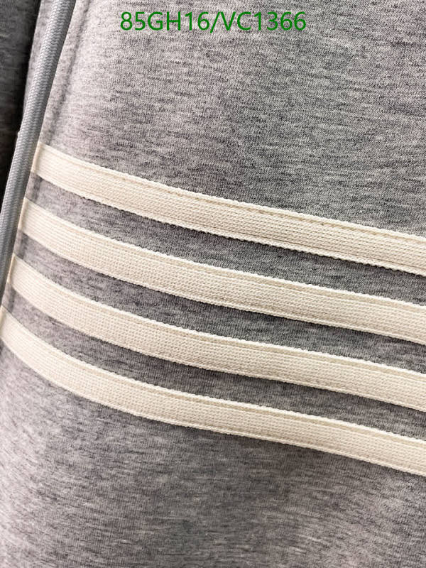 Burberry-Clothing Code: VC1366 $: 85USD