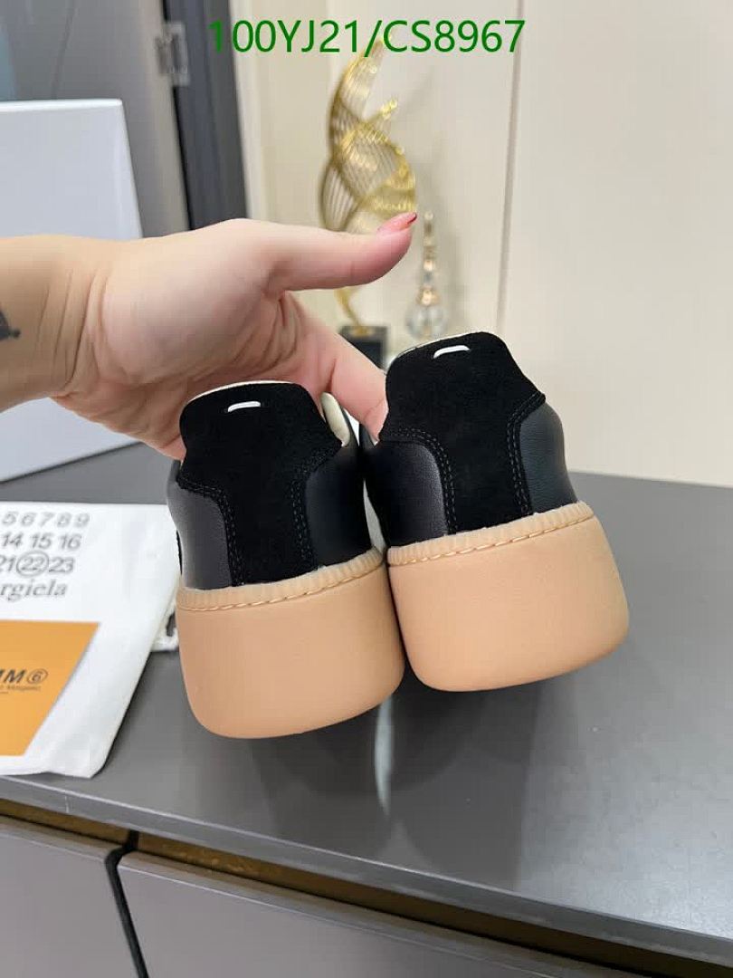 MM6-Women Shoes Code: CS8967 $: 100USD