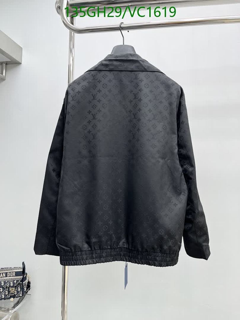LV-Clothing Code: VC1619 $: 135USD
