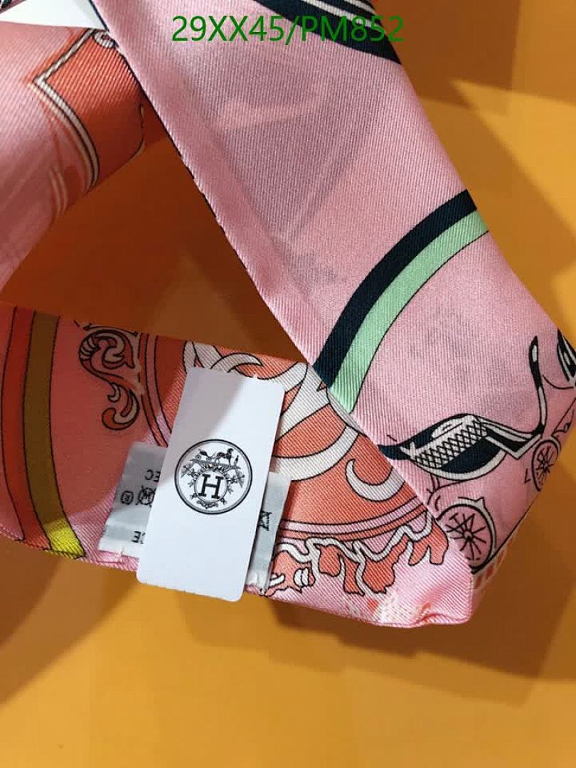 Hermes-Scarf Code: PM852 $: 29USD