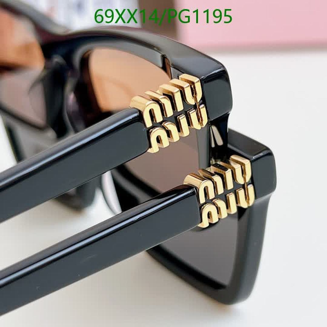 Miu Miu-Glasses Code: PG1195 $: 69USD