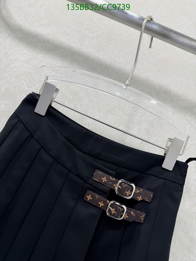 LV-Clothing Code: CC9739 $: 135USD