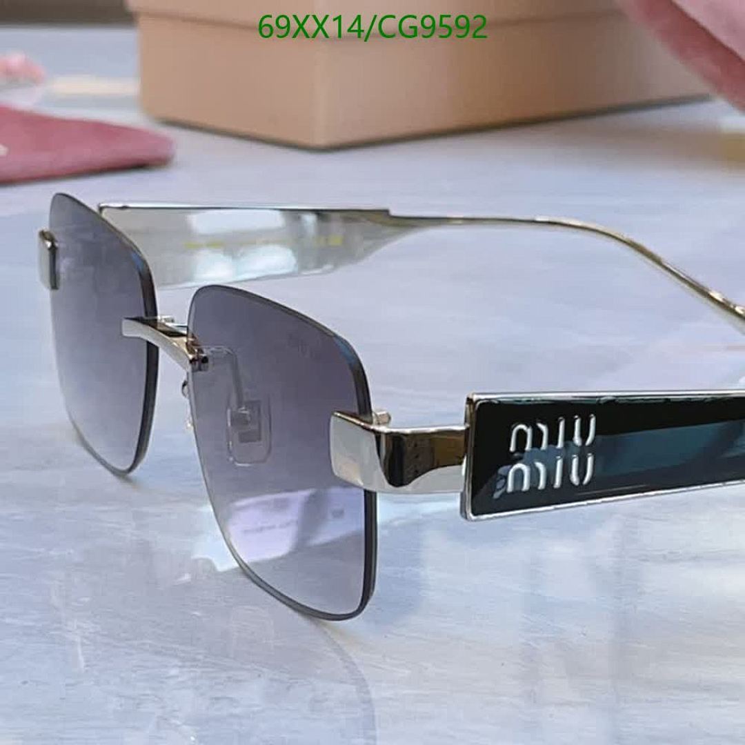 Miu Miu-Glasses Code: CG9592 $: 69USD