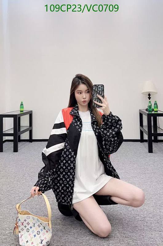 LV-Clothing Code: VC0709 $: 109USD