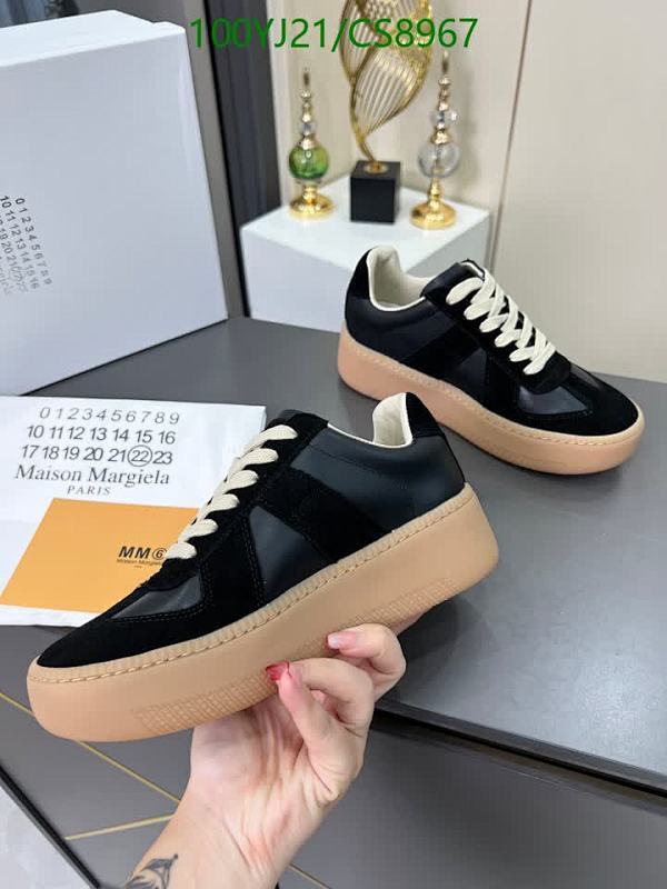 MM6-Women Shoes Code: CS8967 $: 100USD