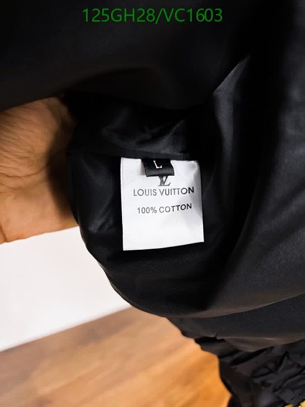 LV-Clothing Code: VC1603 $: 125USD