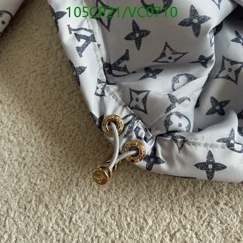 LV-Clothing Code: VC0710 $: 105USD