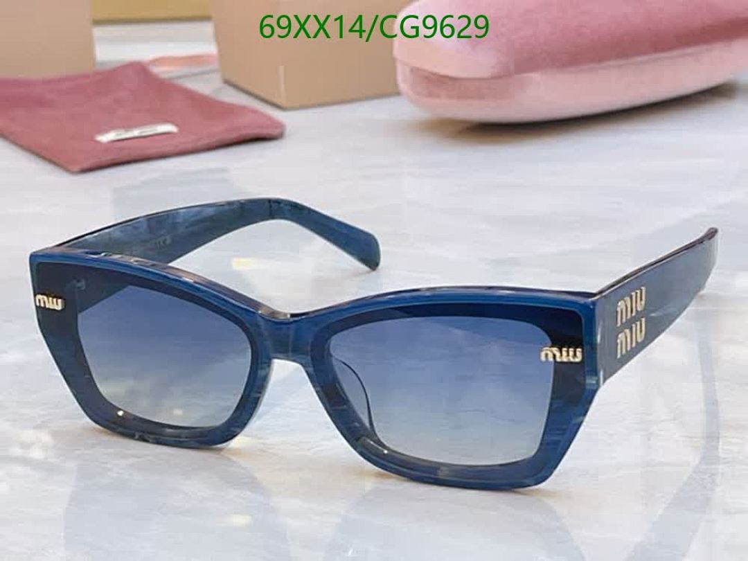 Miu Miu-Glasses Code: CG9629 $: 69USD