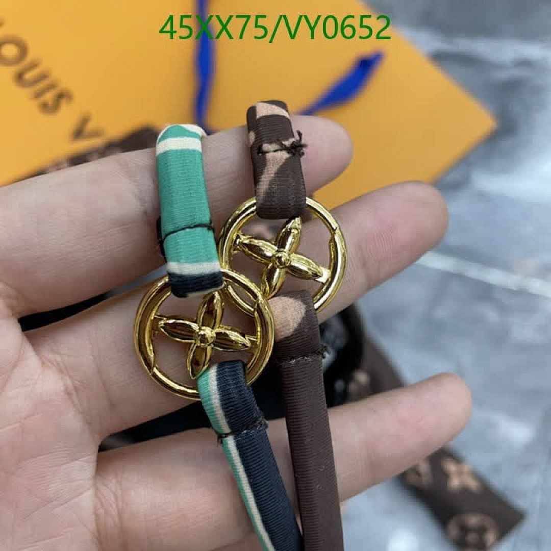 LV-Swimsuit Code: VY0652 $: 45USD