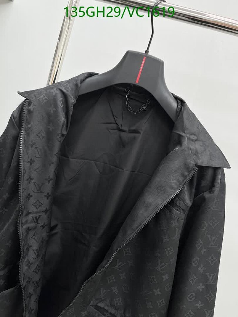 LV-Clothing Code: VC1619 $: 135USD