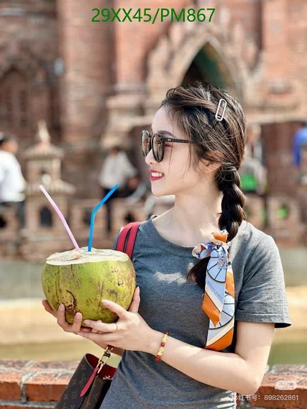 Hermes-Scarf Code: PM867 $: 29USD