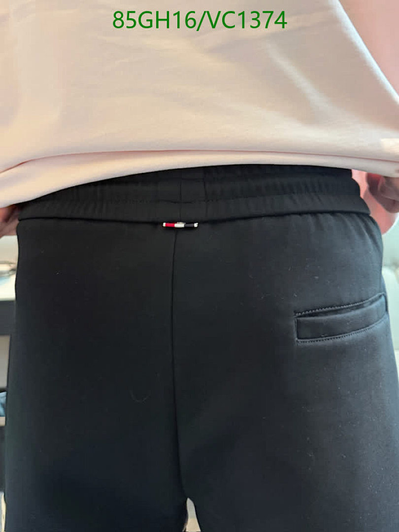 Burberry-Clothing Code: VC1374 $: 85USD