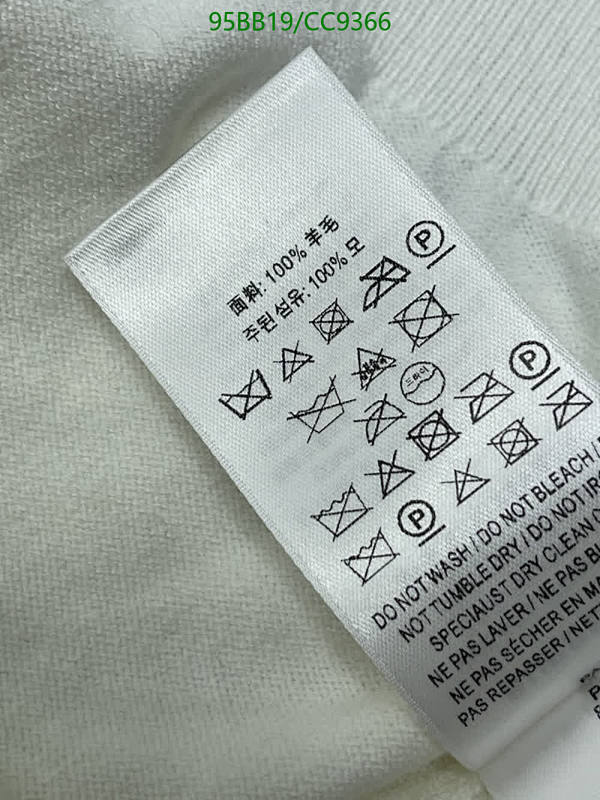 Burberry-Clothing Code: CC9366 $: 95USD