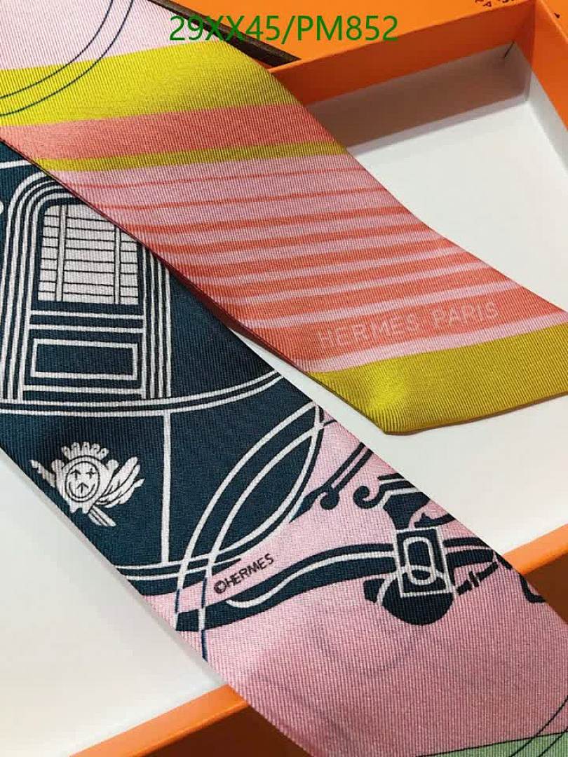 Hermes-Scarf Code: PM852 $: 29USD
