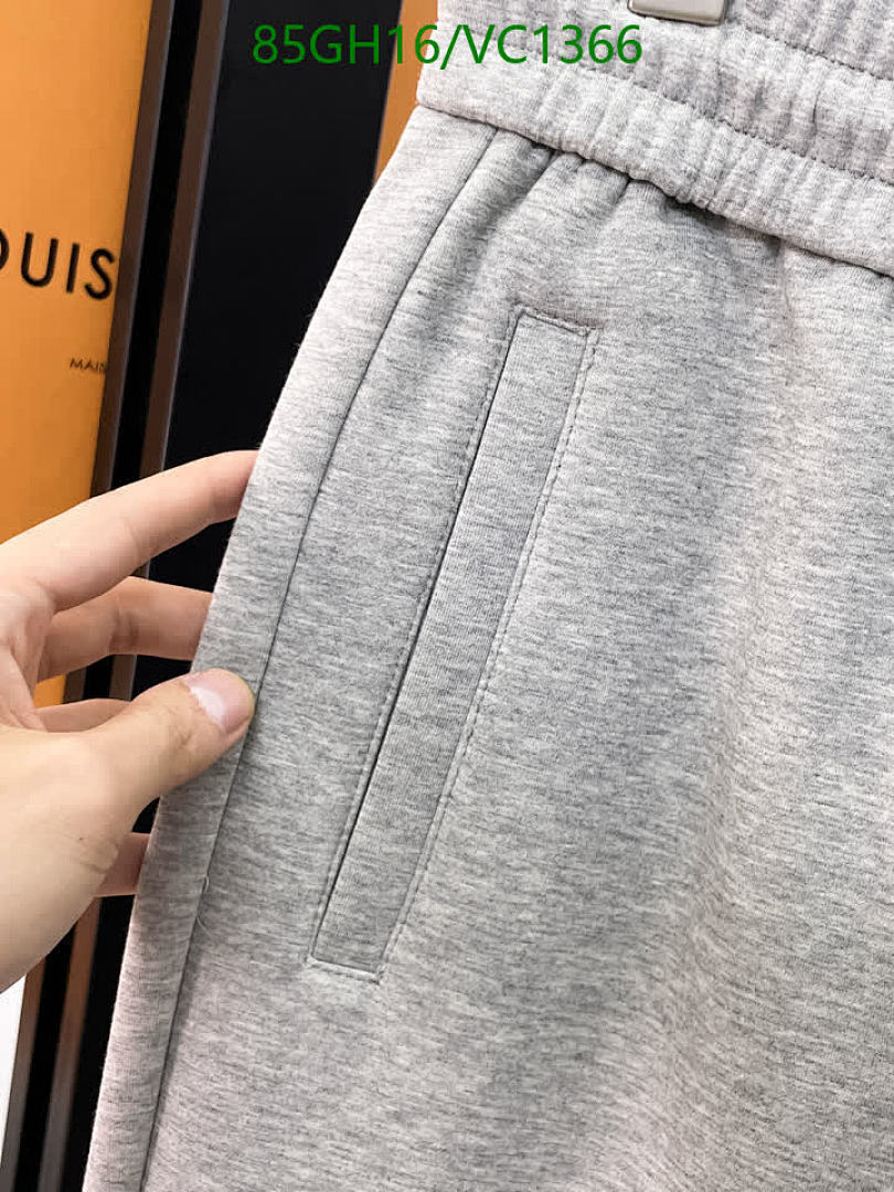 Burberry-Clothing Code: VC1366 $: 85USD