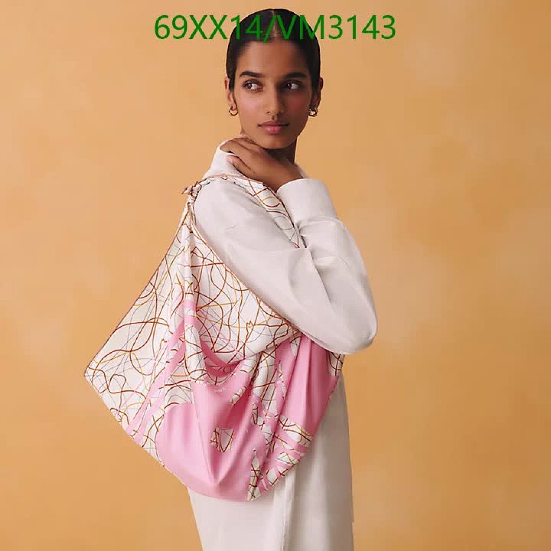 Hermes-Scarf Code: VM3143 $: 69USD