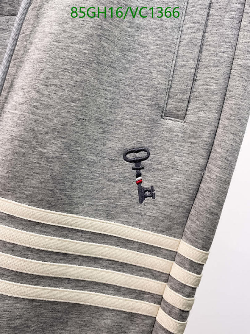 Burberry-Clothing Code: VC1366 $: 85USD