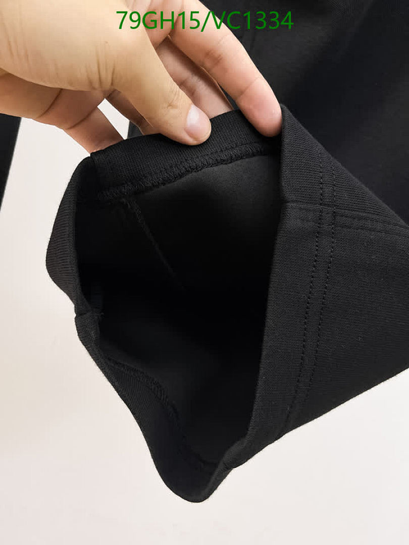 Balenciaga-Clothing Code: VC1334 $: 79USD