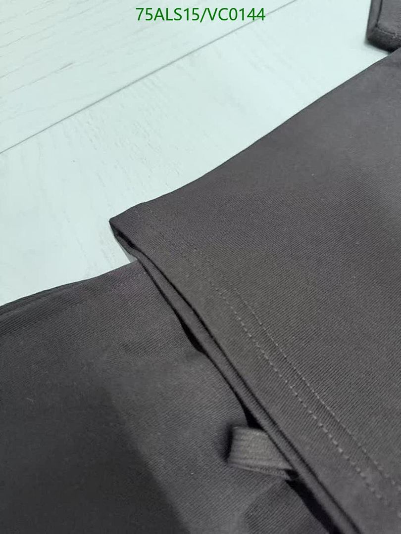 LV-Kids Clothing Code: VC0144 $: 75USD